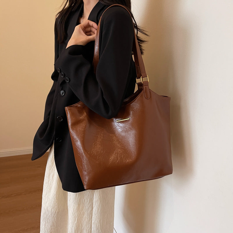 New fashion retro commuter tote bag senior sense handbag shoulder bag