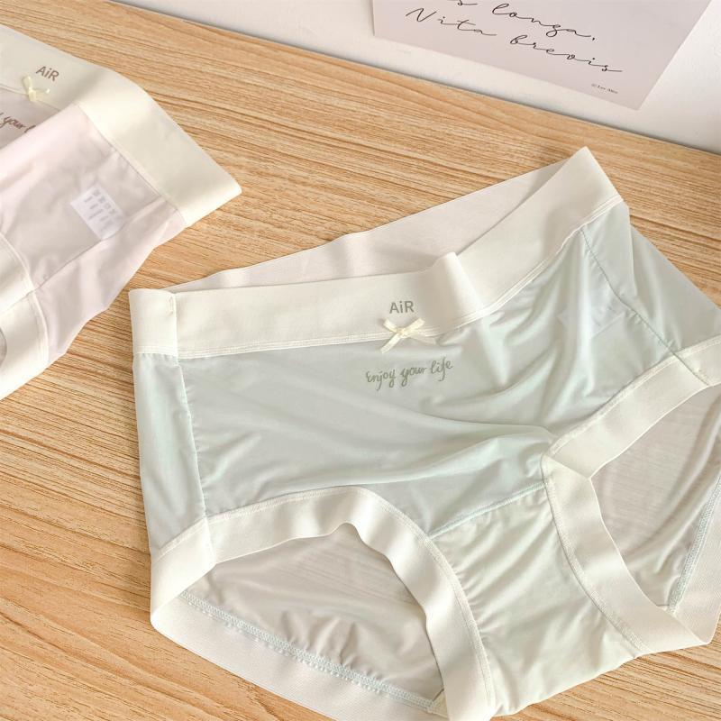 Women's Thin Seamless Girls Cool Feeling Breathable Panties Female