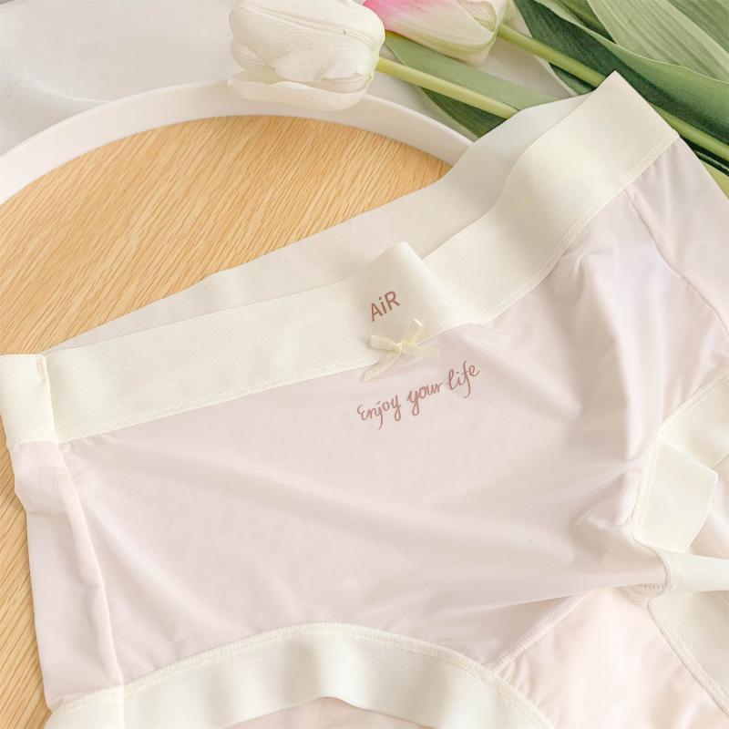 Women's Thin Seamless Girls Cool Feeling Breathable Panties Female