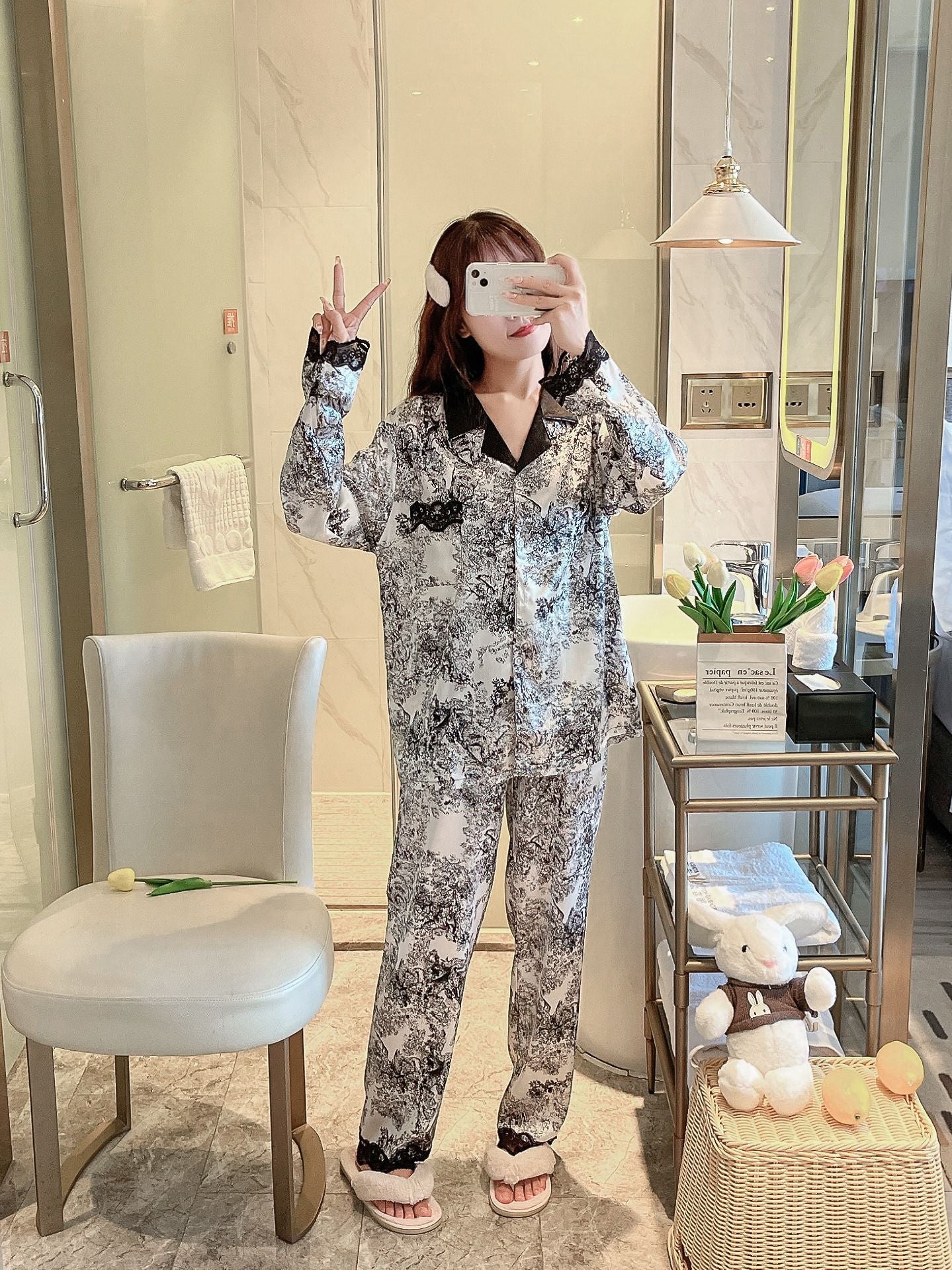 （30% Off Any Two Items）New women's pajamas ice silk long-sleeved silk thin section of the spring and fall home clothing suit