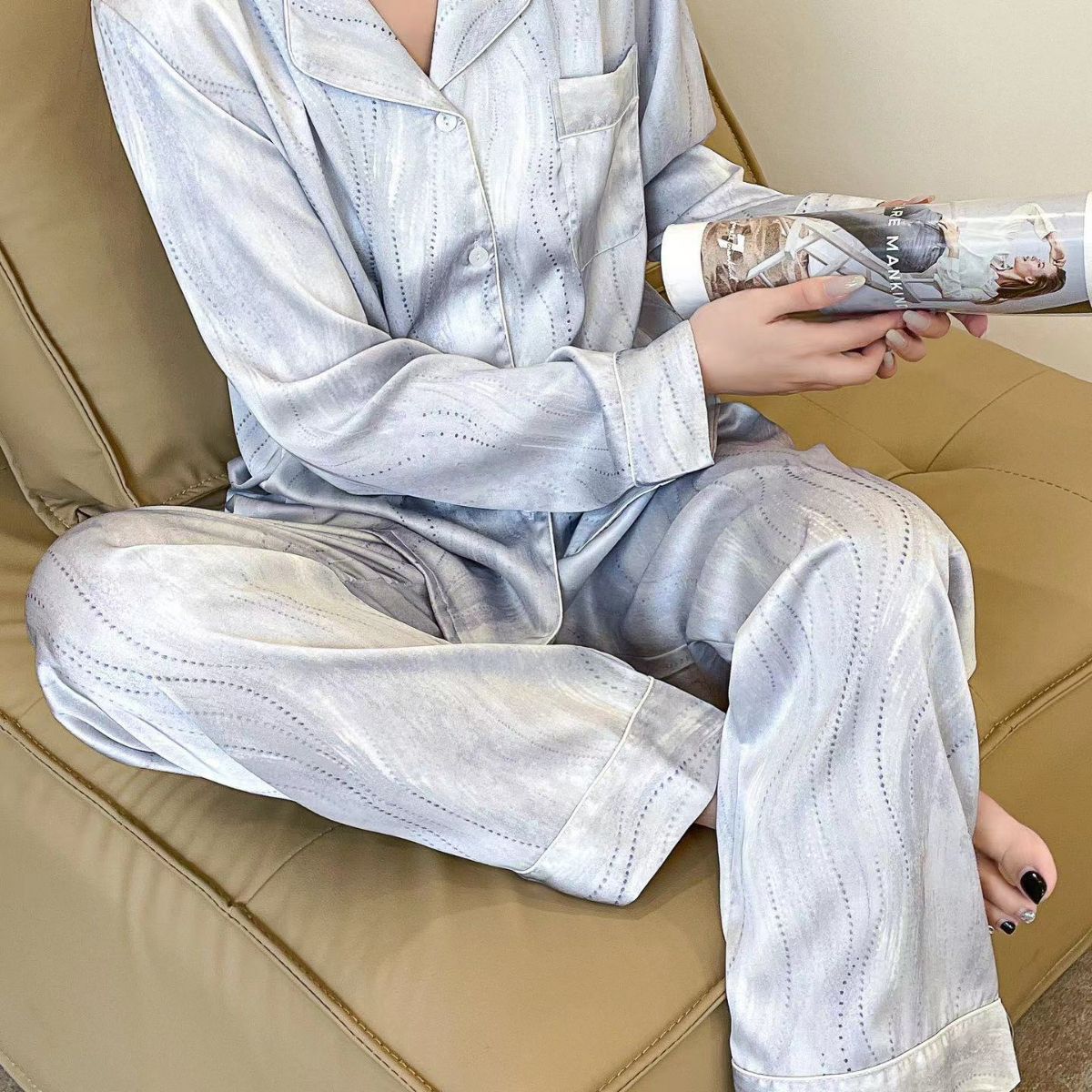 （30% Off Any Two Items）Ice silk pajamas ladies summer long-sleeved new summer air-conditioned room cool feeling spring and autumn home wear suit