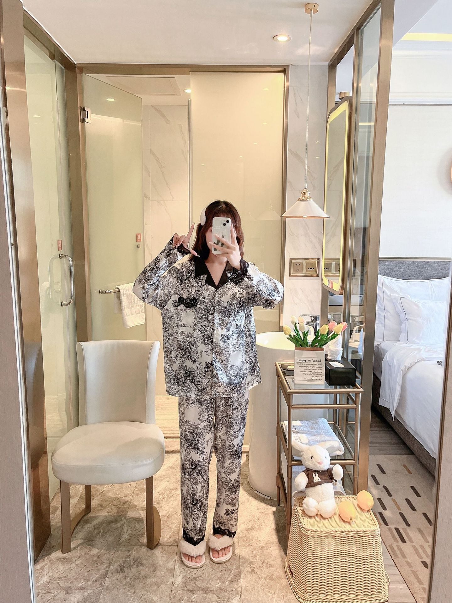 （30% Off Any Two Items）New women's pajamas ice silk long-sleeved silk thin section of the spring and fall home clothing suit